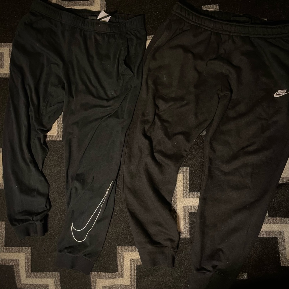 Bundle of 2 Pairs of Nike Sweatpants/ Joggers Mens XL